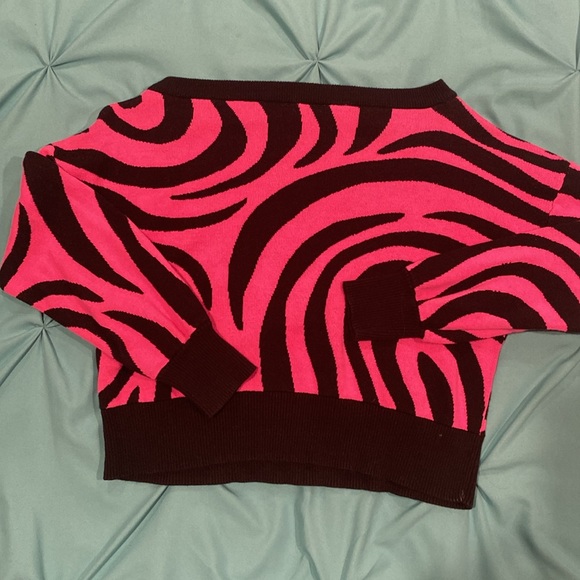 Bar III sweater
Small
Excellent condition - Picture 2 of 2